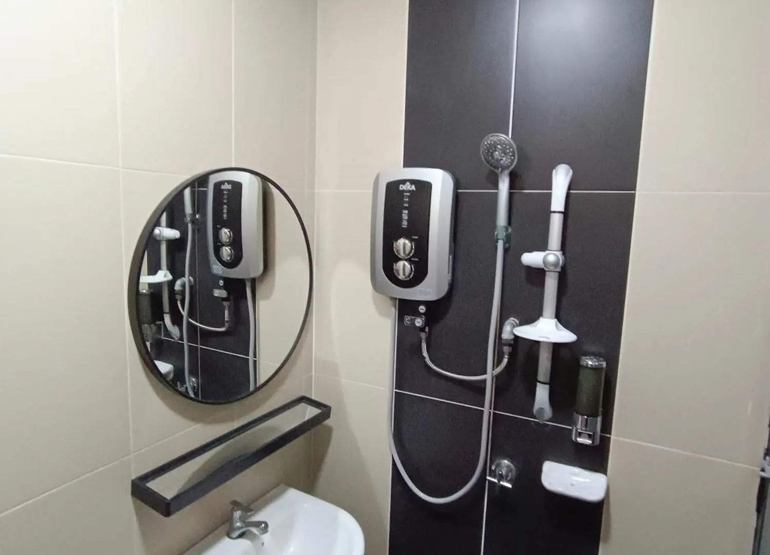 The Best Hotel In Bayan Lepas - The Lov Penang Bed & Breakfast