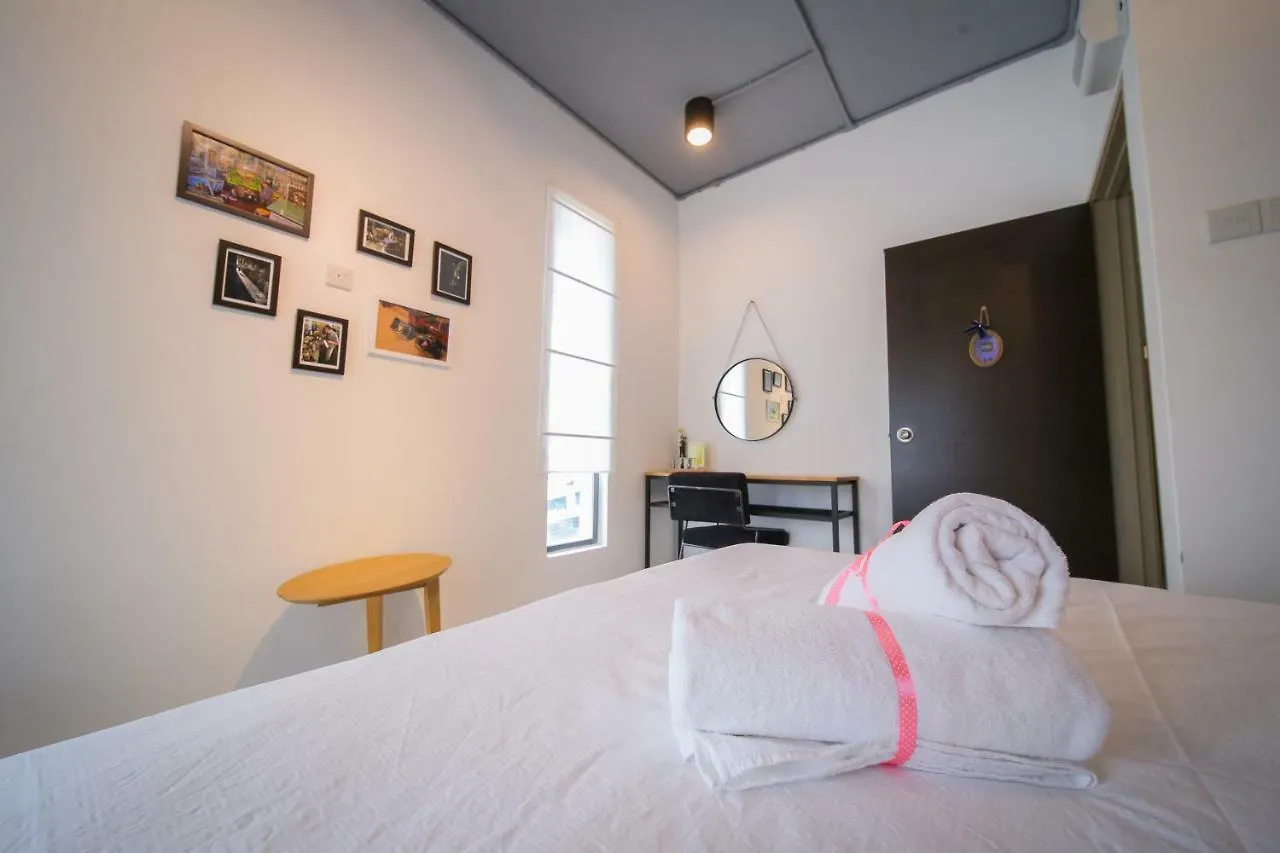 Bed & Breakfast The Best Hotel In Bayan Lepas - The Lov Penang
