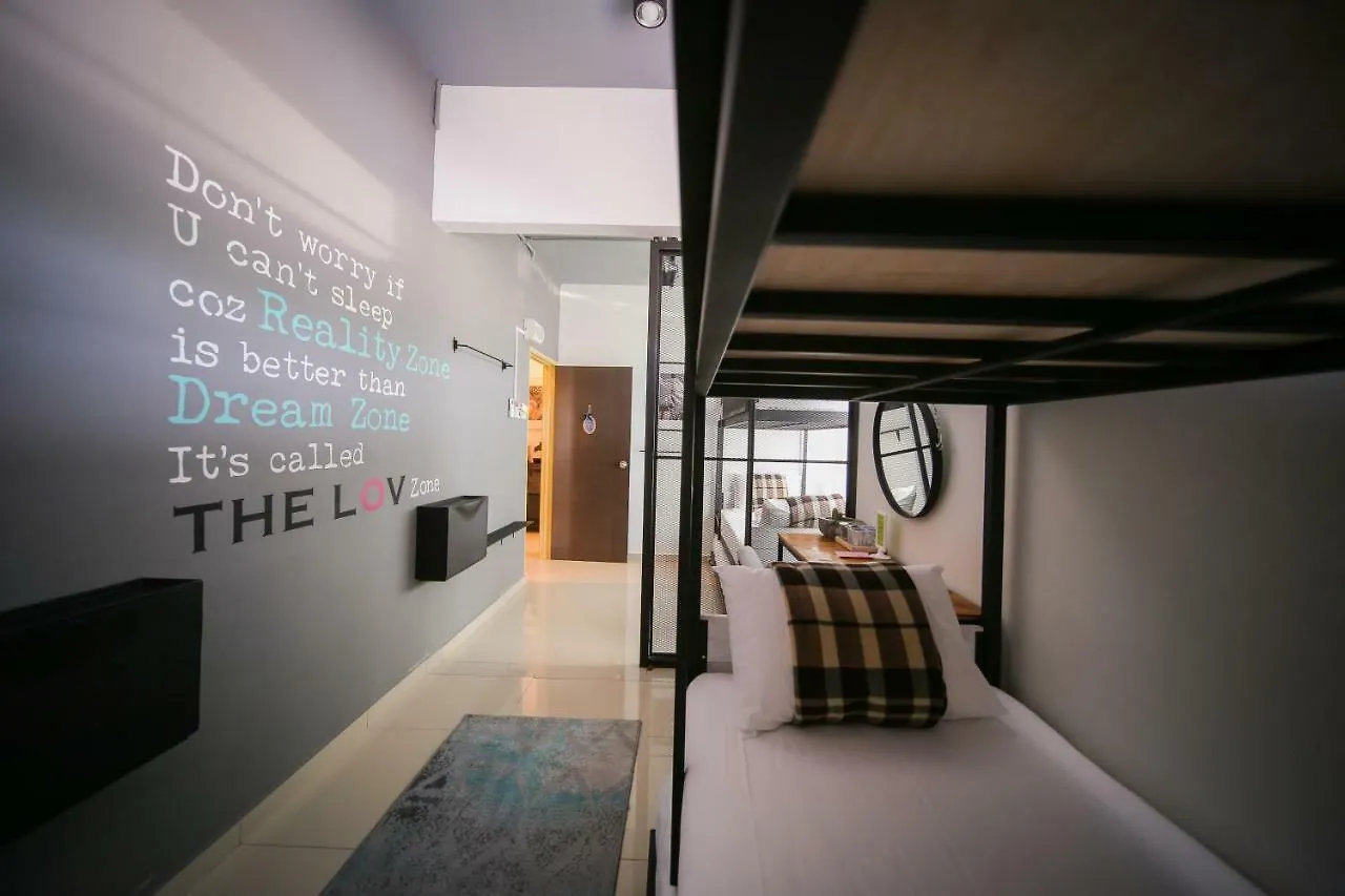 Bed & Breakfast The Best Hotel In Bayan Lepas - The Lov Penang