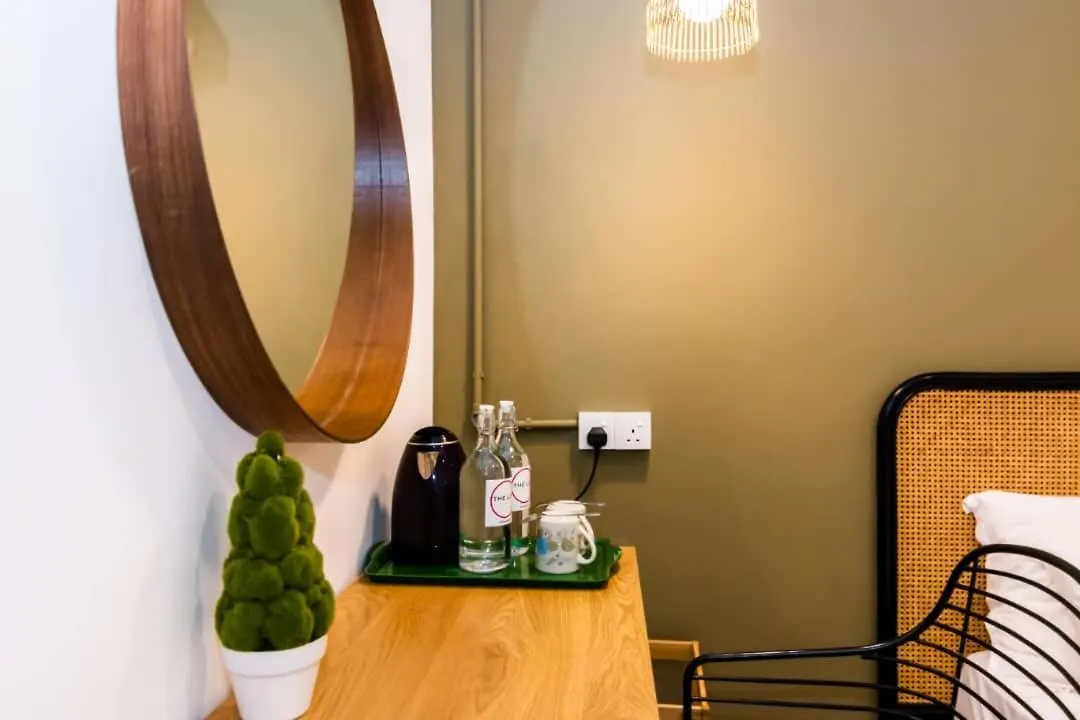 Bed & Breakfast The Best Hotel In Bayan Lepas - The Lov Penang
